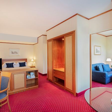 Crowne Plaza Milan Linate By Ihg Hotel San Donato Milanese Luaran gambar